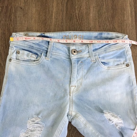 DL1961 Amanda Frenzy Distressed Skinny Jeans - Picture 9 of 12